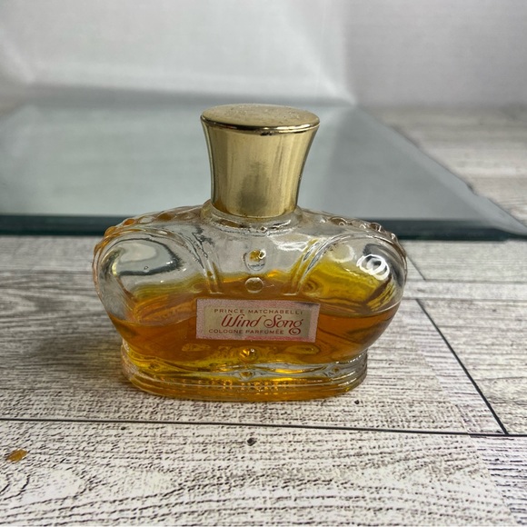 VINTAGE lot of Avon Perfumes - Picture 6 of 7